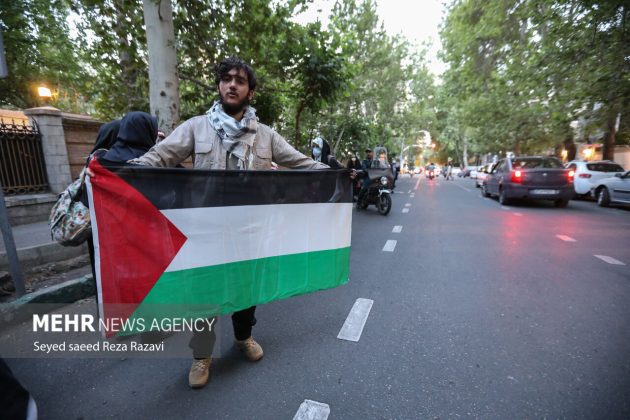 Iranians hold vigil in solidarity with Palestine
