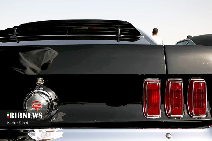 Expo of classic cars in Iran