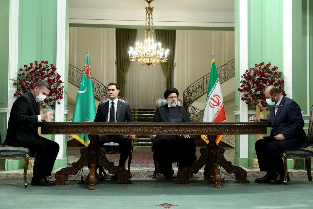 Transportation ties between Iran Turkmenistan