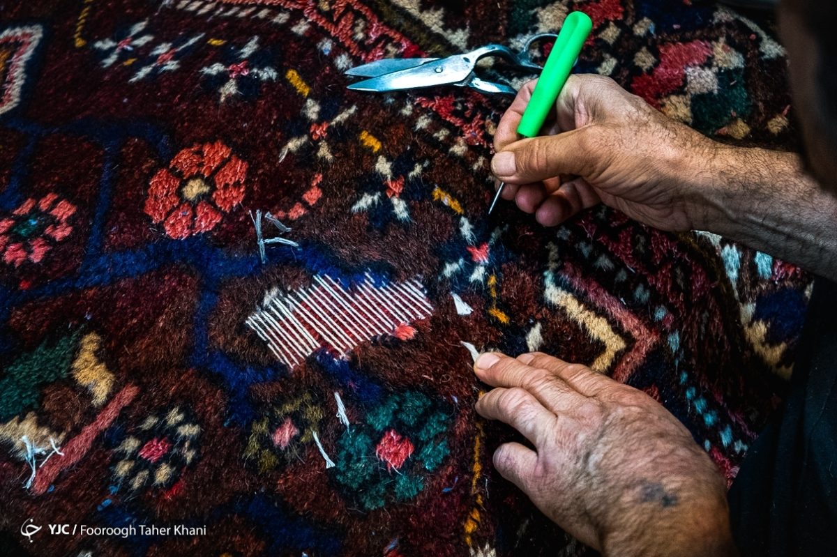 Iran’s unknown art of darning 25 Iran’s art of darning