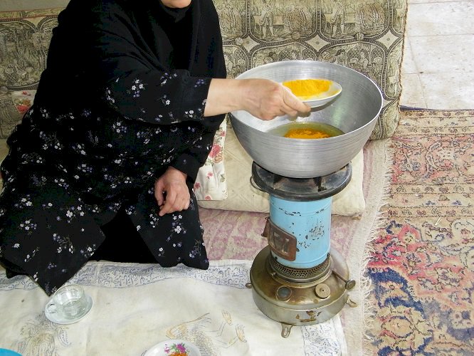 Yazdi Komaj;  İran'ın çöllerinden lezzetli geleneksel pasta