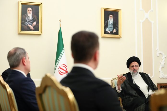 Iran President Ebrahim Raisi and Azerbaijan Foreign Minister Jeyhun Bayramov