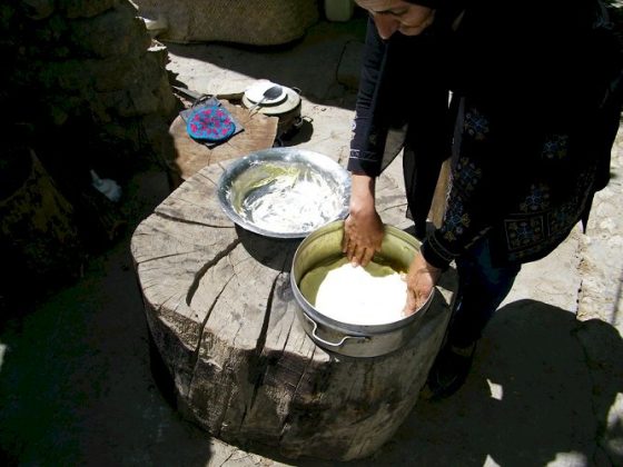 Yazdi Komaj; Tasty traditional cake from Iran’s deserts