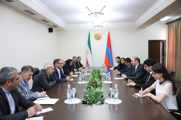 Secretary of Iran’s Supreme National Security Council (SNSC) Rear Admiral Ali Shamkhani and Secretary of the Security Council of Armenia Armen Grigoryan