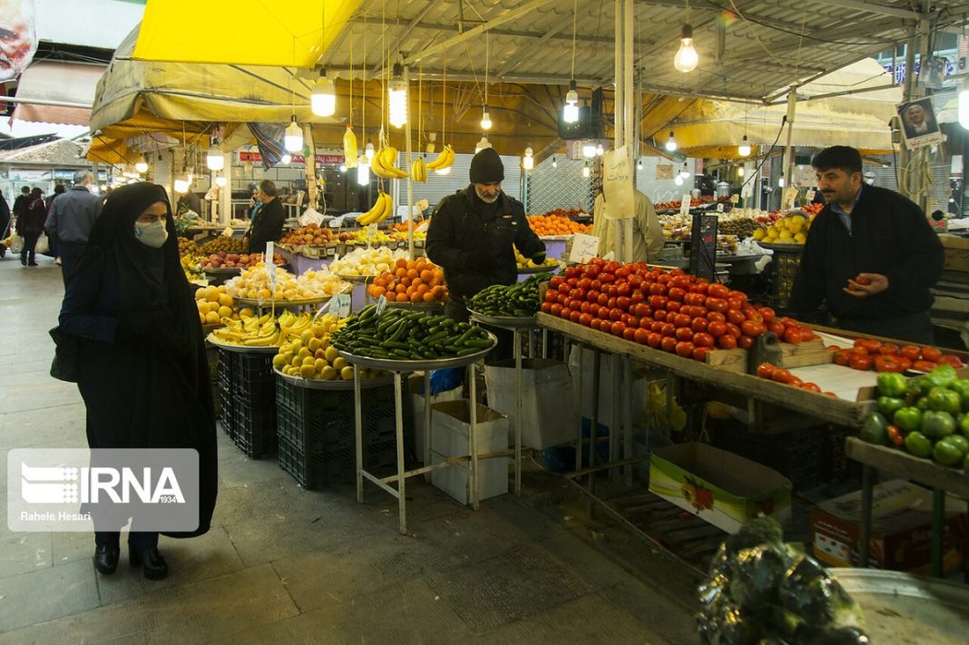 Iranian market fruits