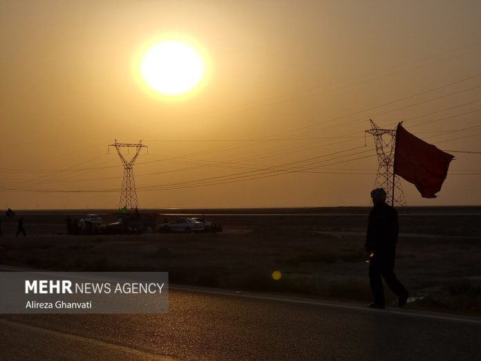 Iranian families host pilgrims of Arbaeen walk