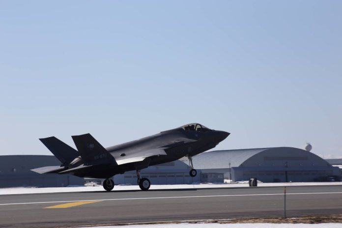 F35