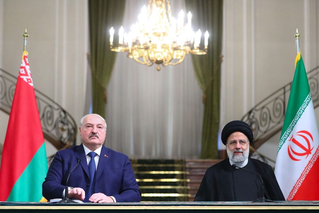 Ebrahim Raisi and Alexander Lukashenko