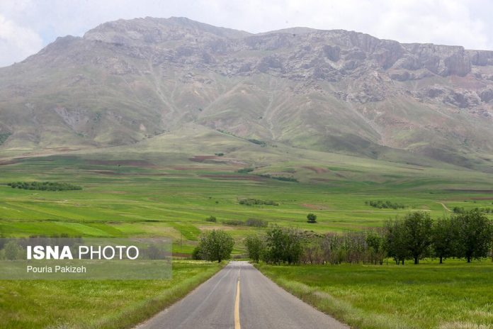 Iran tourism: Spring face of nature in Tuyserkan