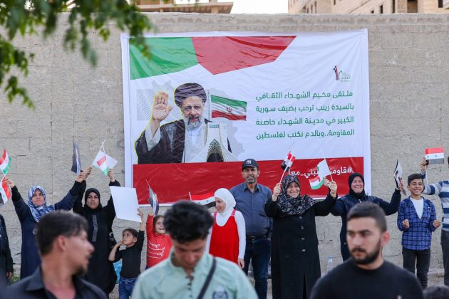 Syrian people, clerics welcome Iranian President at holy shrine near Damascus