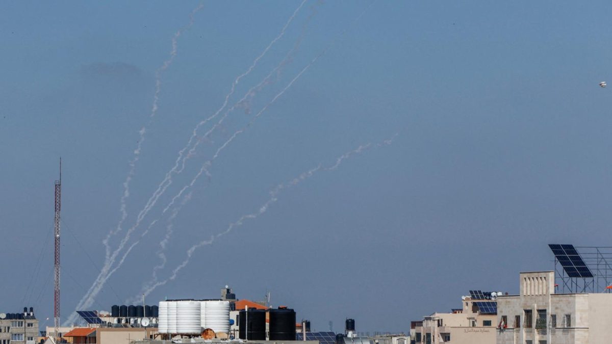 Israel hits Gaza, Palestinian missiles launched in response 1 Israel hits Gaza, Palestinian missiles launched in response