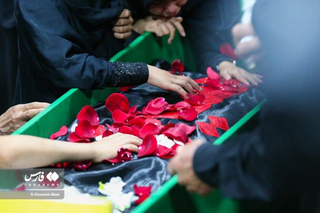 Iranians lay to rest remains of military advisor martyred in 2015 anti-Daesh battles in Syria