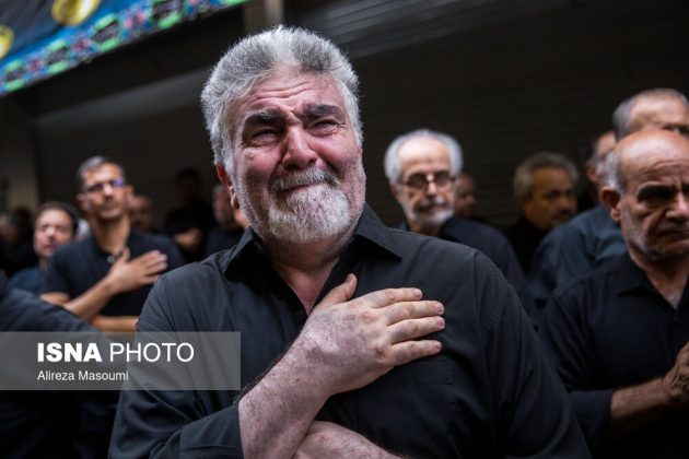 People observe Tasou’a in Tehran Bazzar in Honour of Imam Hossein