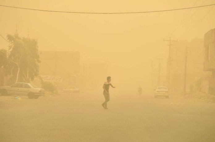 Winds of up to 112 kmh hit the southeastern Iranian city of Zabol