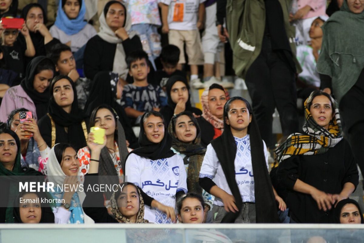 Female spectators now allowed to attend stadiums in Iran 4 Iran Stadium Women