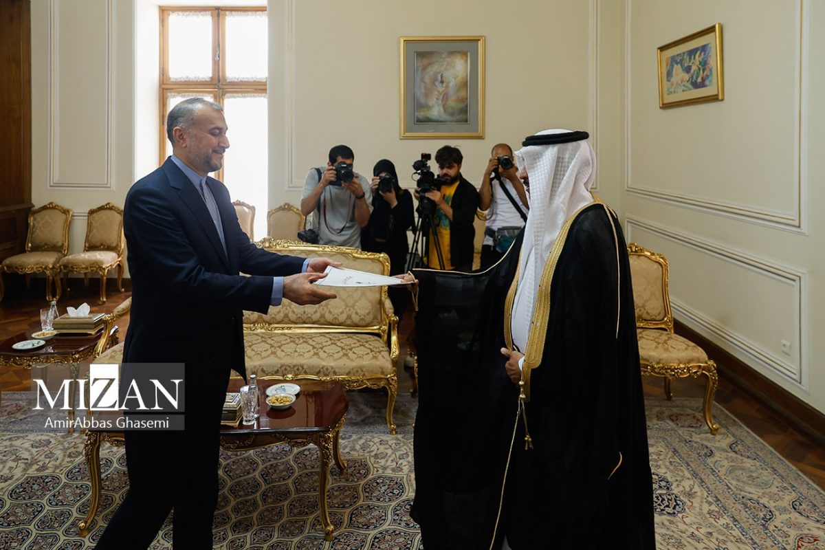 Saudi envoy submits credentials to Iran foreign minister