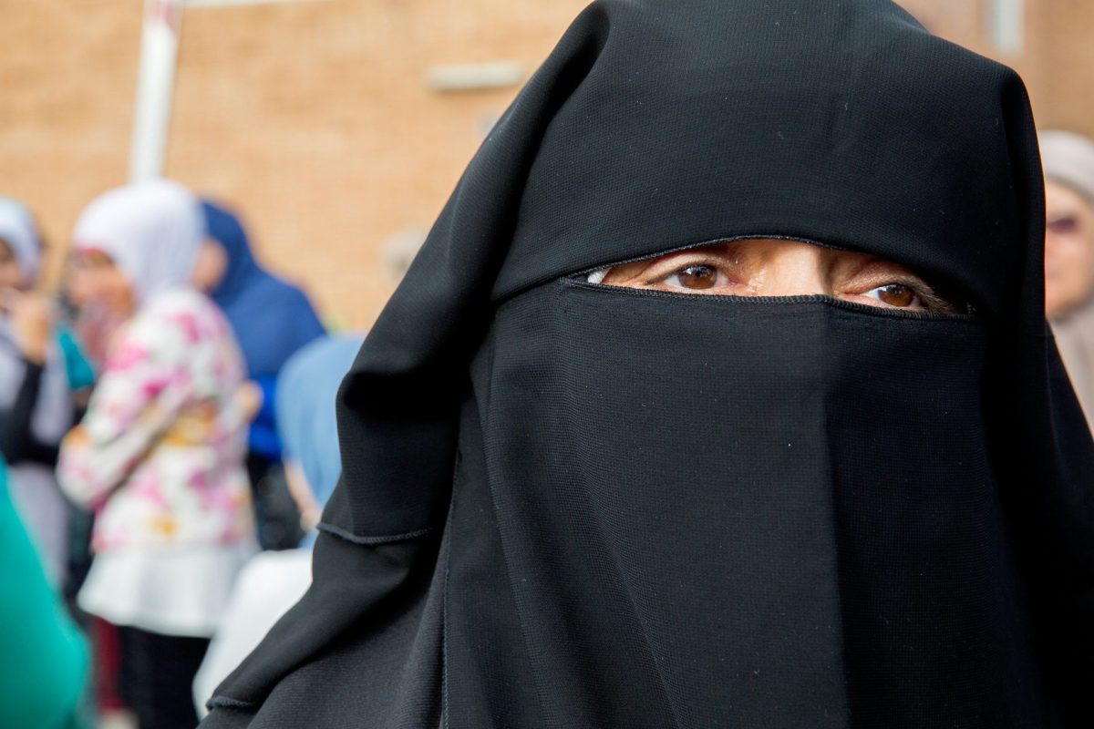 Egypt bans wearing of niqab in schools