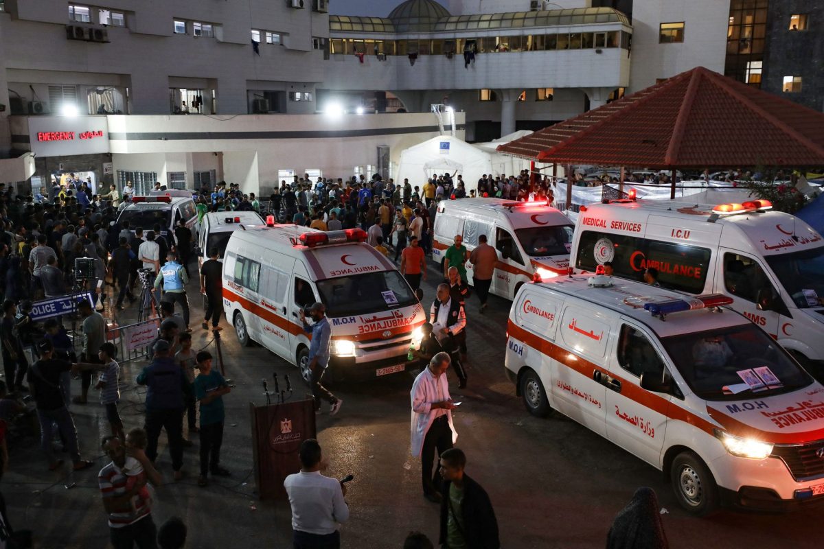 Israel says Gaza's largest hospital a Hamas command center, Palestinians reject 1 Gaza War