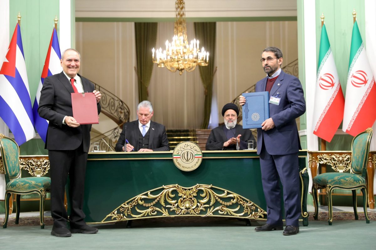 Ebrahim Raisi and Miguel Díaz-Canel