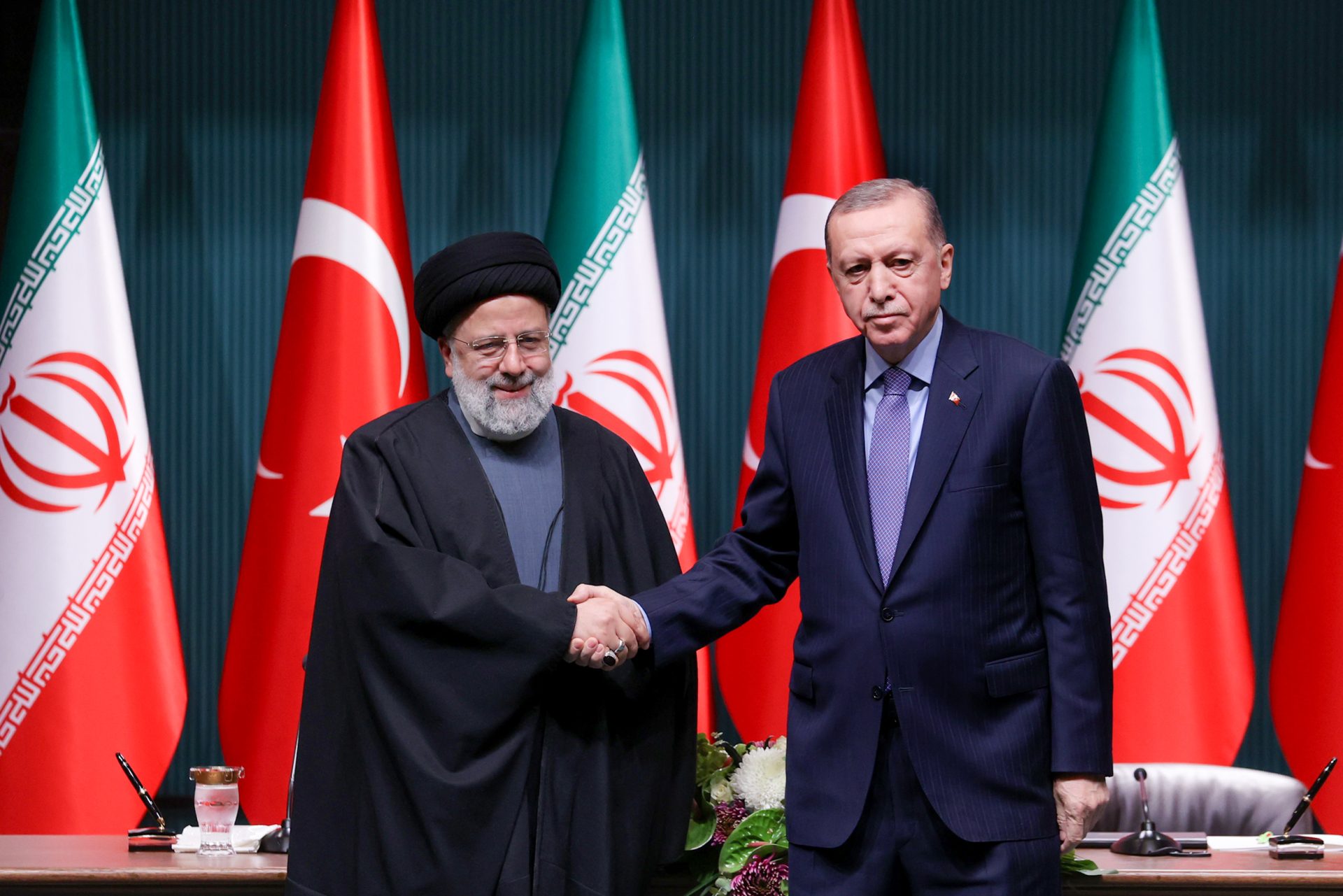Turkey extends condolences to Iran over death of Raisi