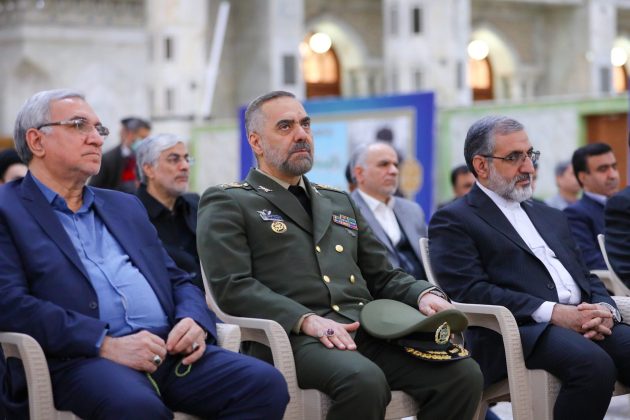 Iranian president visits Imam Khomeini mausoleum