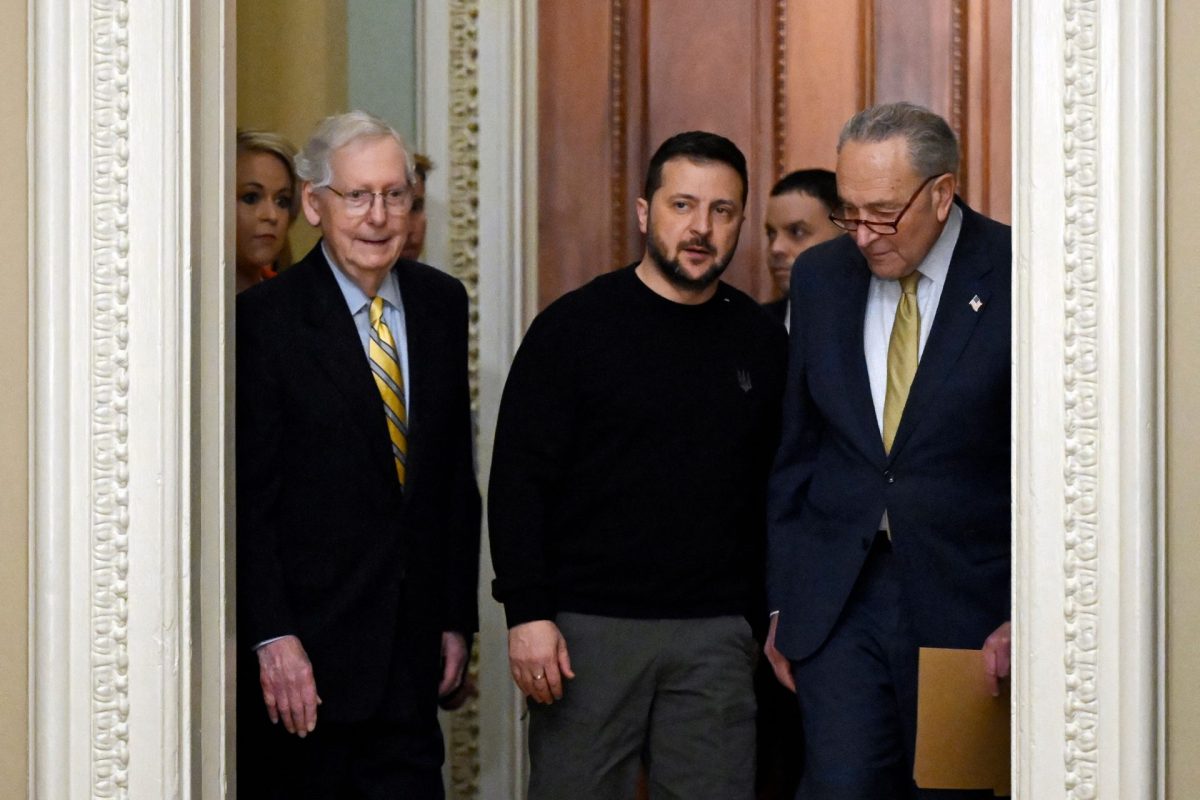 Zelensky calls on West to treat Ukraine like Israel 1 Zelensky in US