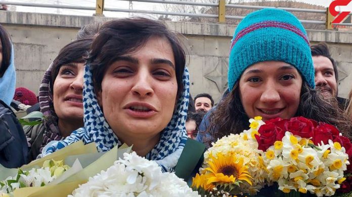 Niloufar Hamedi & Elaheh Mohammadi