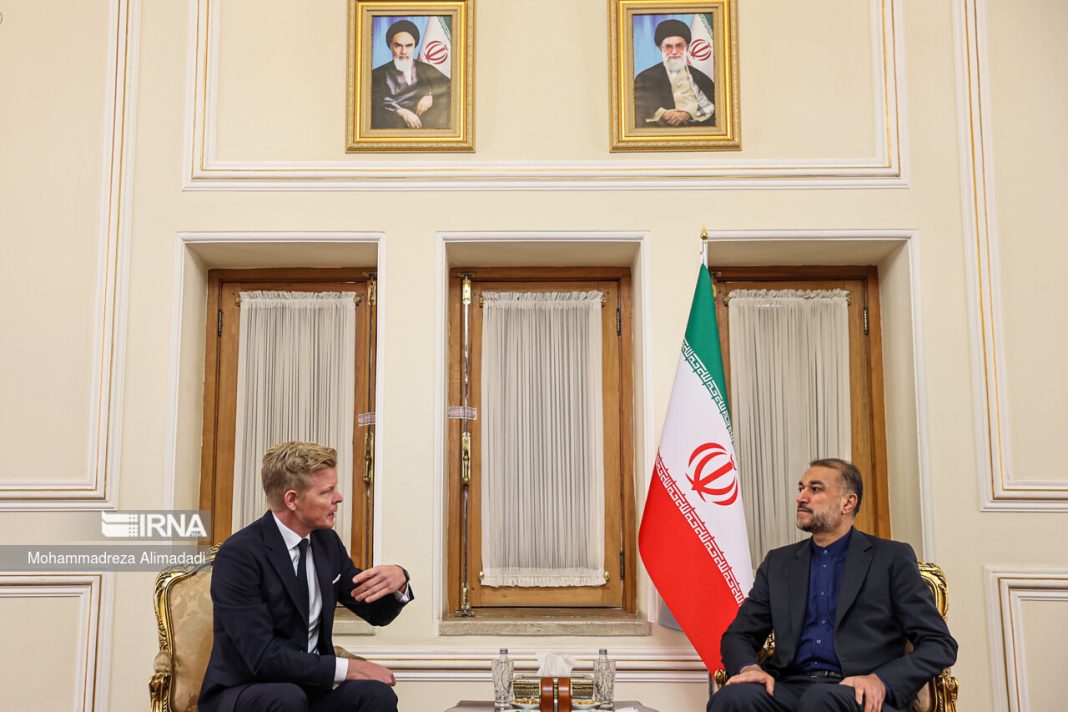 Iran FM and UN envoy