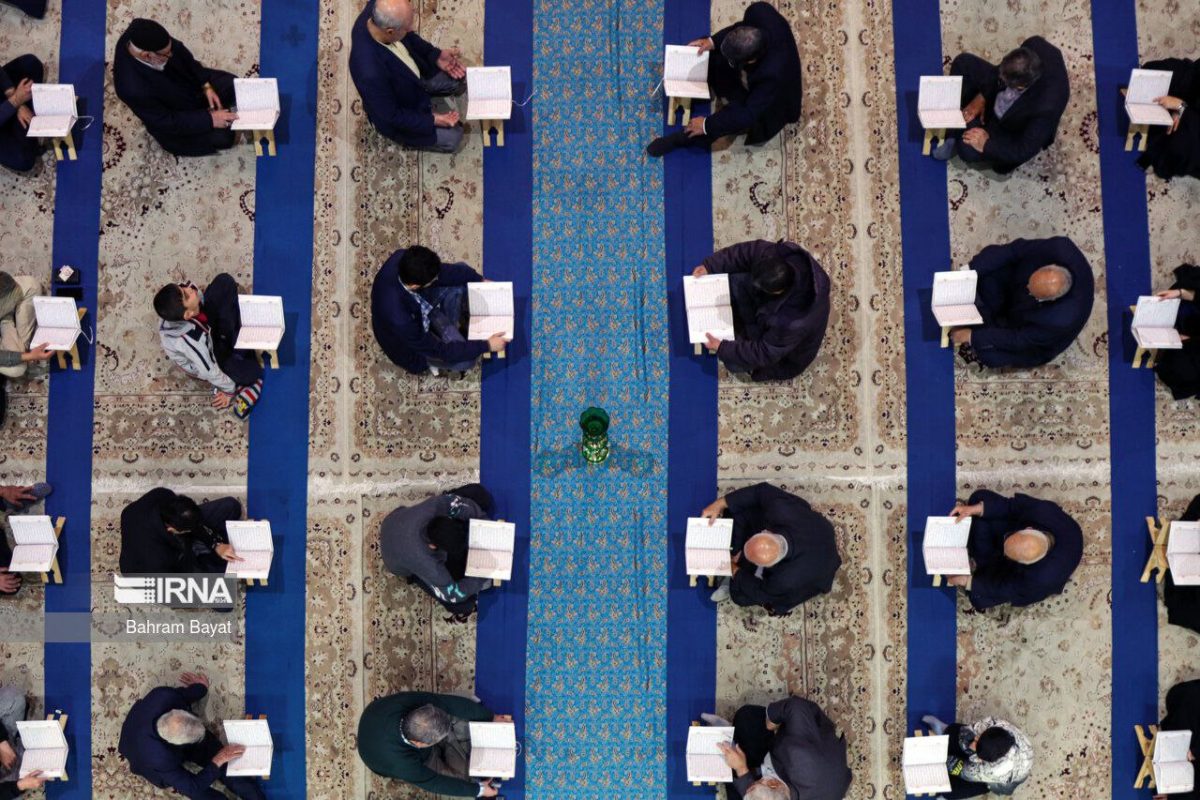 People in Iranian city of Zanjan recite Qur’an in congregation 