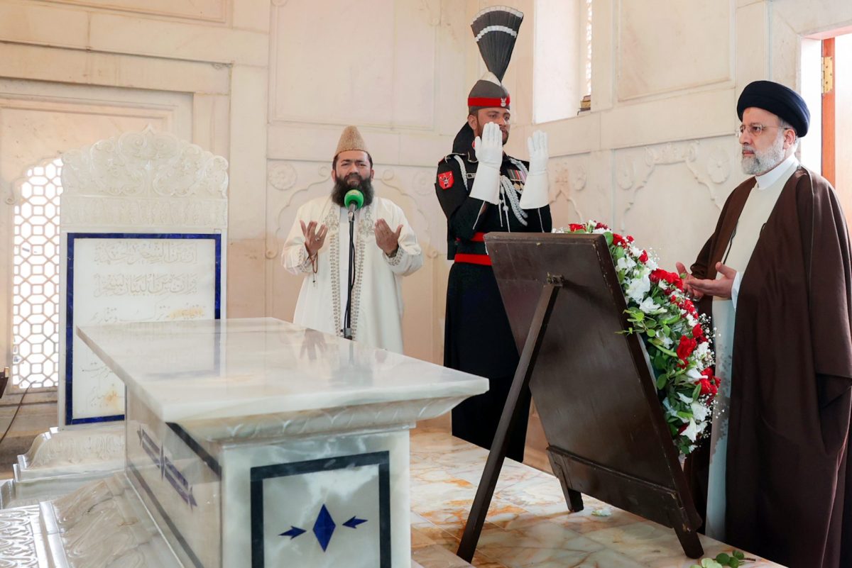 Iranian president pays homage to Allama Iqbal in Pakistan’s Lahore