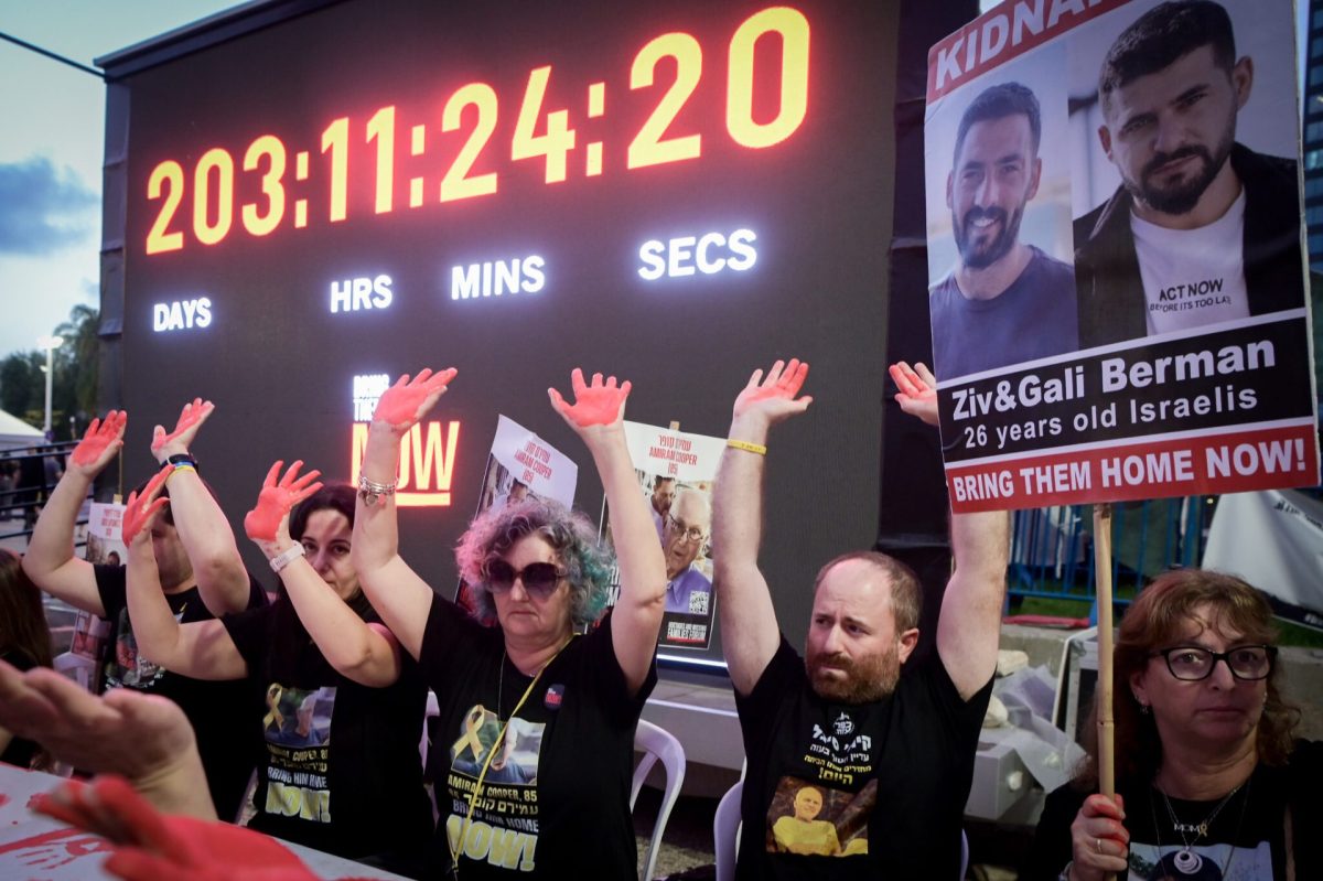 Israelis demand release of Gaza captives, early elections 1 Israel Hostage