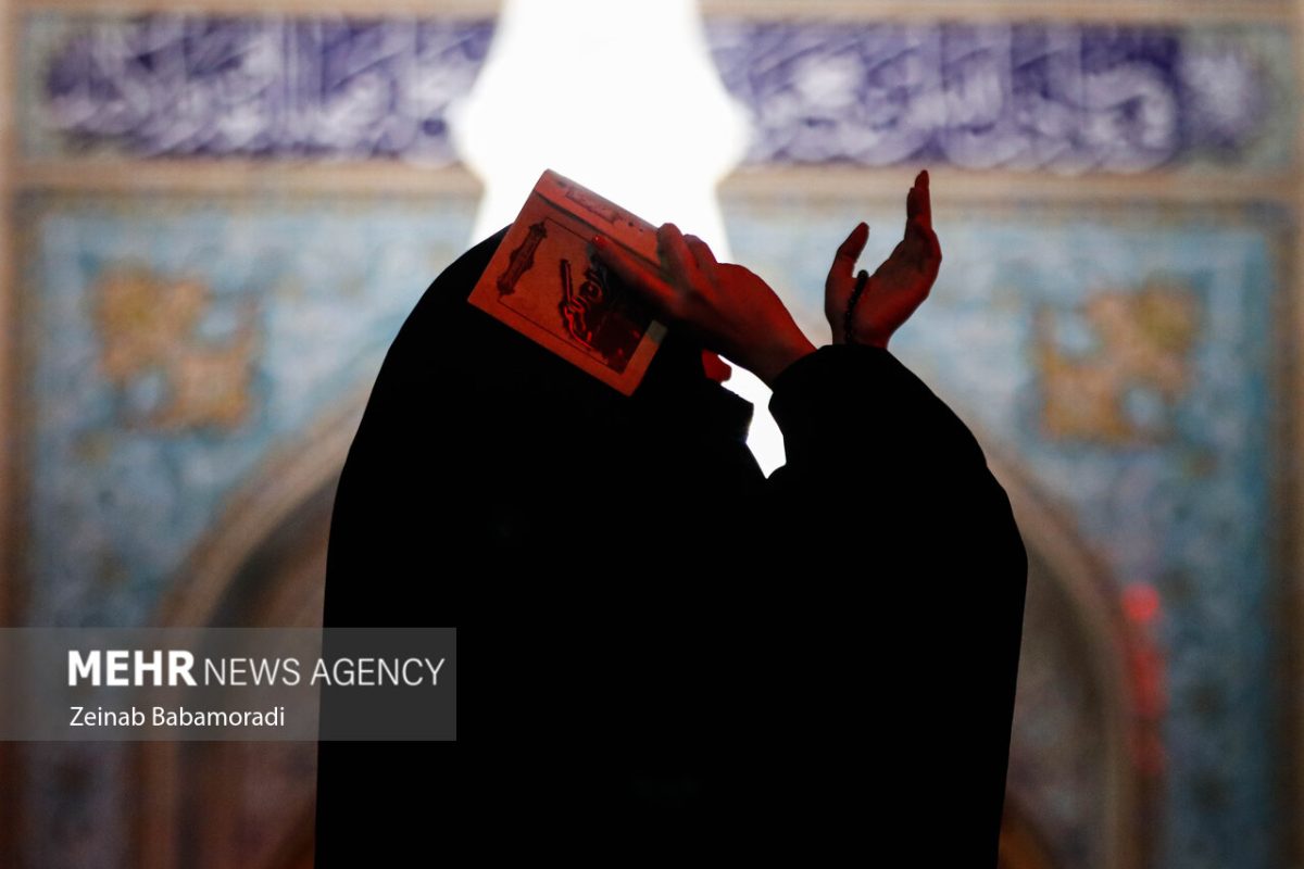 Worshippers hold vigils, pray on Laylat-al-Qadr across Iran 1 Worshippers hold vigils, pray on Laylat-al-Qadr across Iran