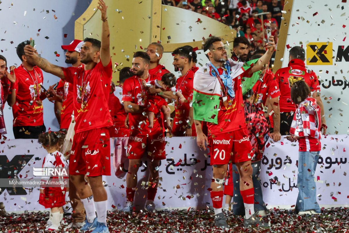 Persepolis crowned Persian Gulf Pro League champions in Iran, fans poor into streets