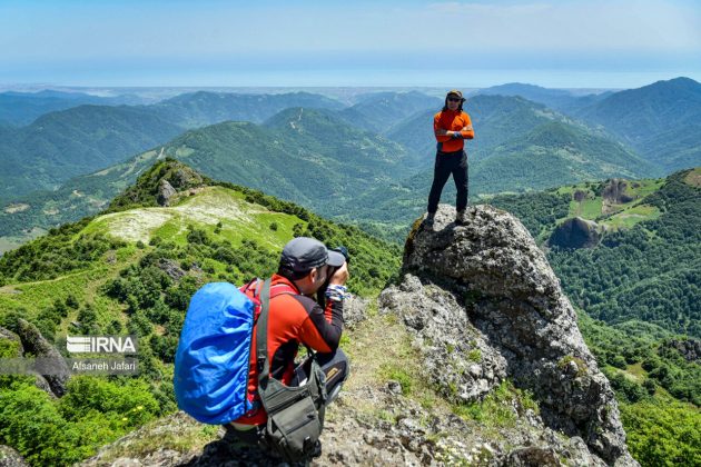 Mild weather lures more tourists to northern, northwestern Iran