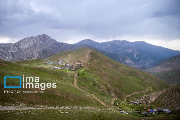 Ranchers in northern Iran move to summer resorts in mountains