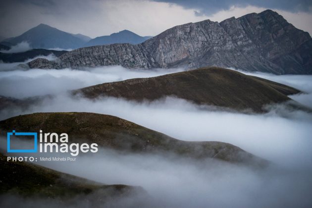 Ranchers in northern Iran move to summer resorts in mountains