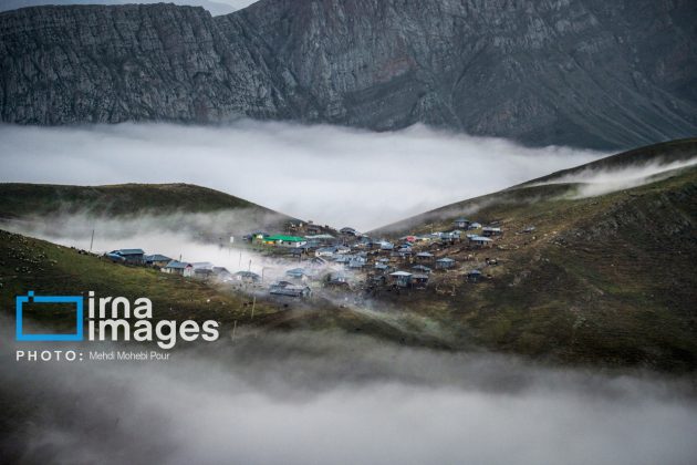 Ranchers in northern Iran move to summer resorts in mountains