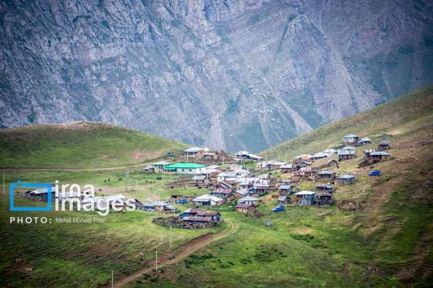 Ranchers in northern Iran move to summer resorts in mountains