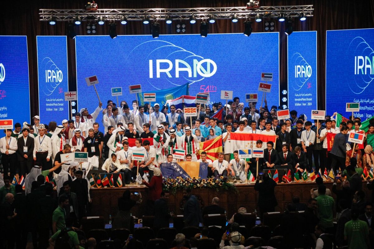 China ranks 1st, Iran secures 4th place at 54th intl. physics Olympiad in Isfahan 1 China ranks 1st, Iran secures 4th place at 54th intl. physics Olympiad in Isfahan