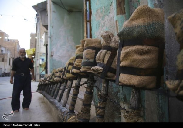 Najafis in Iran’s Qom mourn Imam Hussein’s martyrdom by torch-carrying rituals