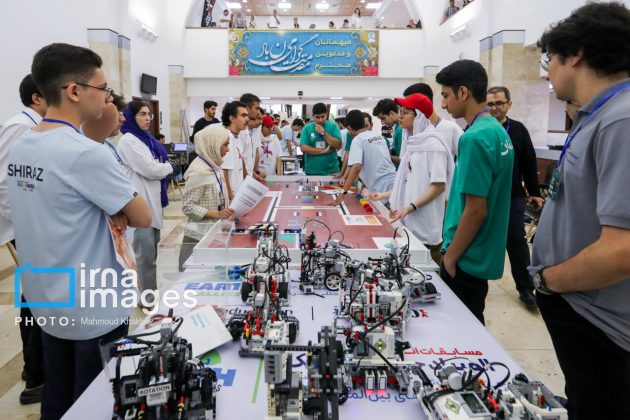 Young Iranian robotic talents race in 2024 qualifying competitions