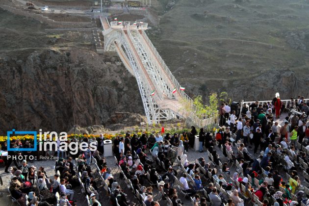 Iran Three-story suspension bridge