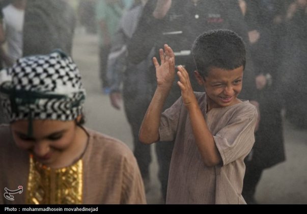 Arbaeen pilgrims brave 47-degree heat