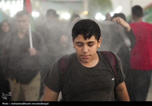 Arbaeen pilgrims brave 47-degree heat