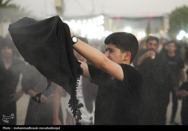 Arbaeen pilgrims brave 47-degree heat