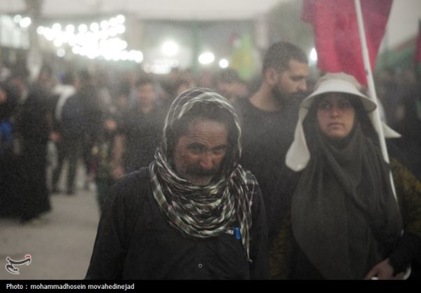 Arbaeen pilgrims brave 47-degree heat