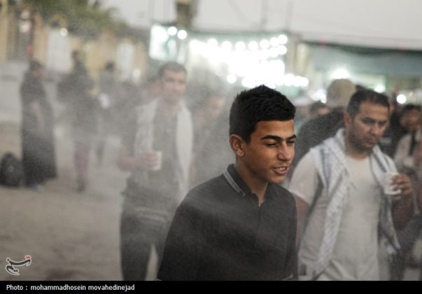 Arbaeen pilgrims brave 47-degree heat