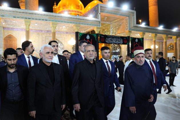 Iranian president visits holy shrines during Iraq trip