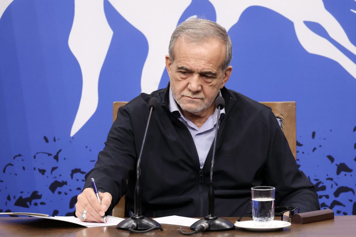 Daily: President Pezeshkian orders expert panel on ‘false content’ bill, outcome to decide its fate 1 Masoud Pezeshkian