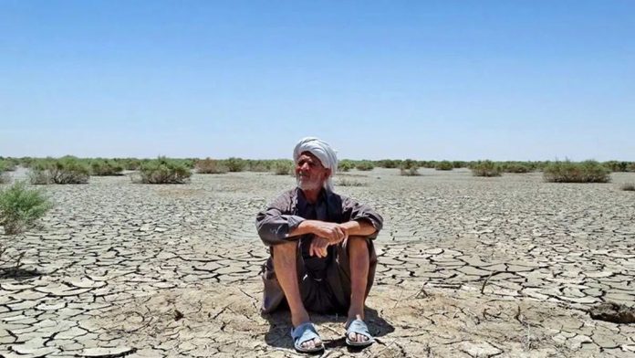 Wetlands in Iran parched into deserts